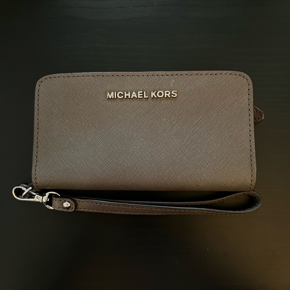 SOLD Michael Kors Wallet
